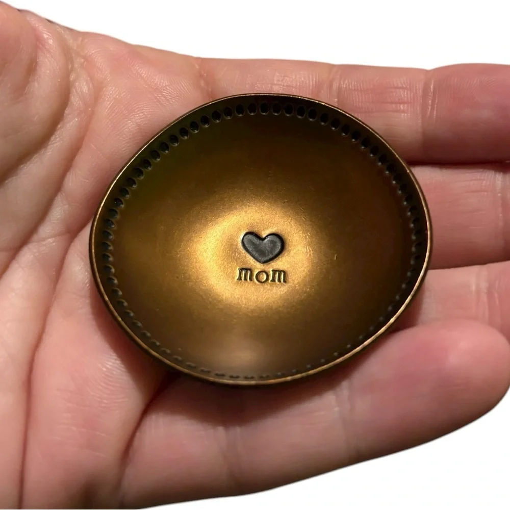 Natural Life Metal Bronze Ring Jewelry Trinket Dish with Heart Mom Engraved NWOT